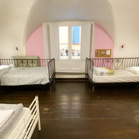 Hostel Il Nosadillo - *